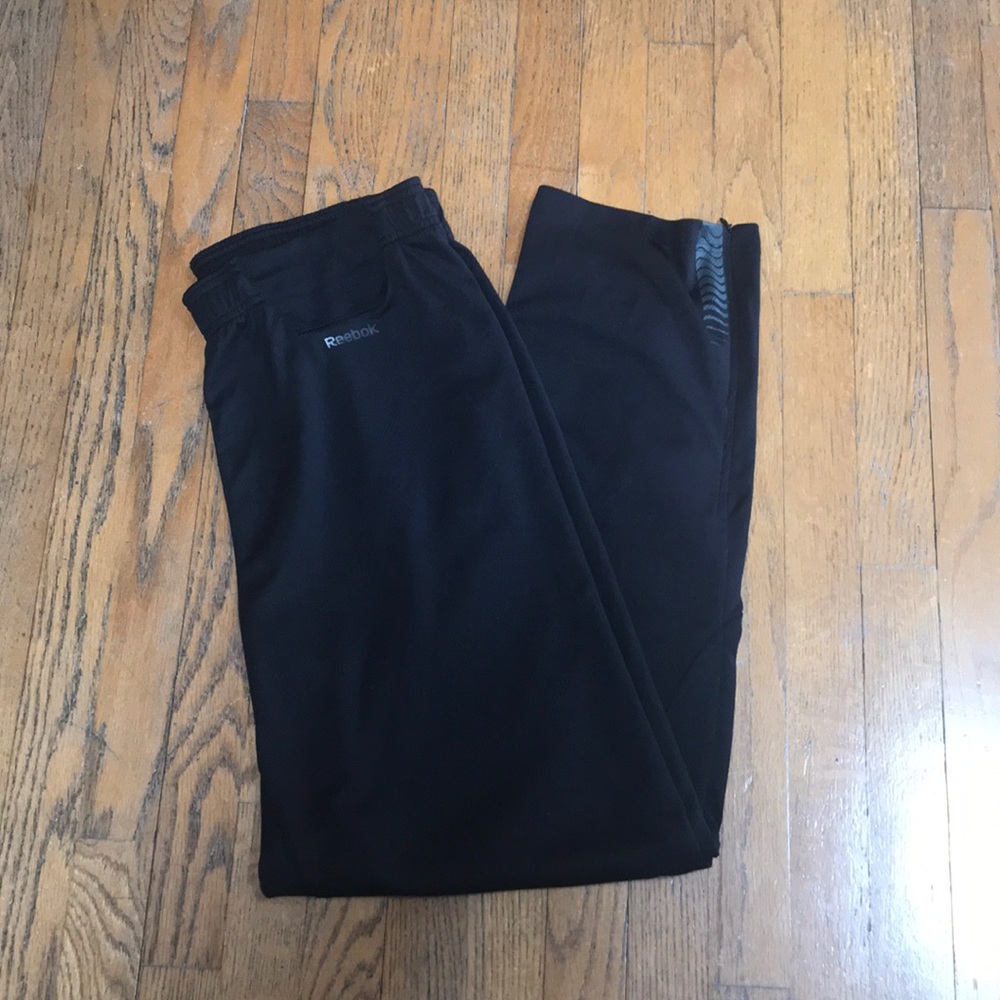 EUC Mens Reebok sweatpants. Size L